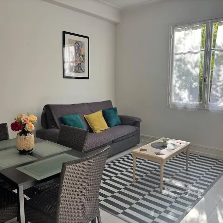 Apartament Large For 4 People Nicea