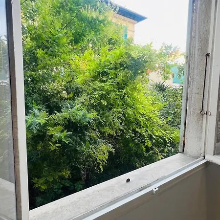 Large For 4 People Apartment